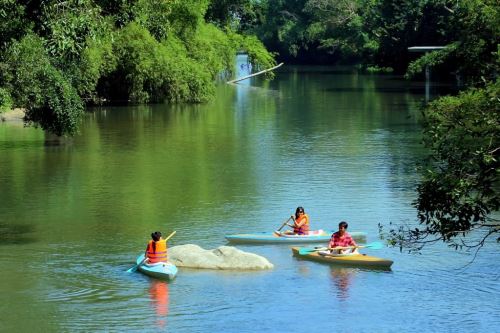 Kayak au lac Ba Be